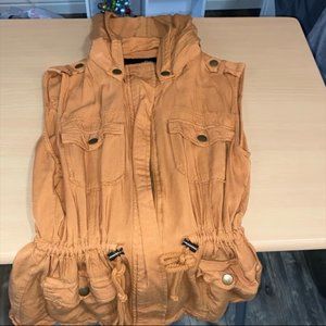 Women's heavy duty fashion vest, size small